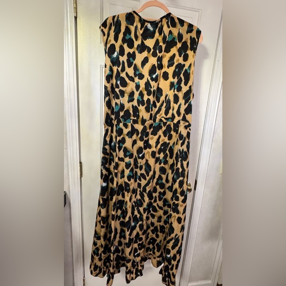 Wrap Leopard Ruffle Midi Dress - Picture 2 of 3